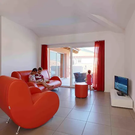 Golfo Gabella 아파트호텔 Maccagno