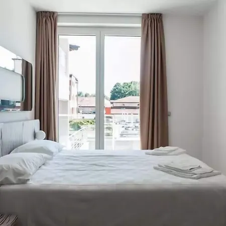 Golfo Gabella 아파트호텔 Maccagno