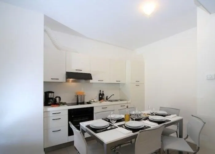 Lägenhetshotell Golfo Gabella 4*