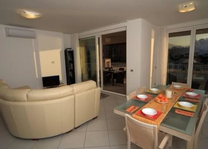 Lägenhetshotell Golfo Gabella 4*