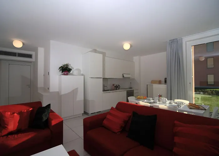 Golfo Gabella Lägenhetshotell Maccagno